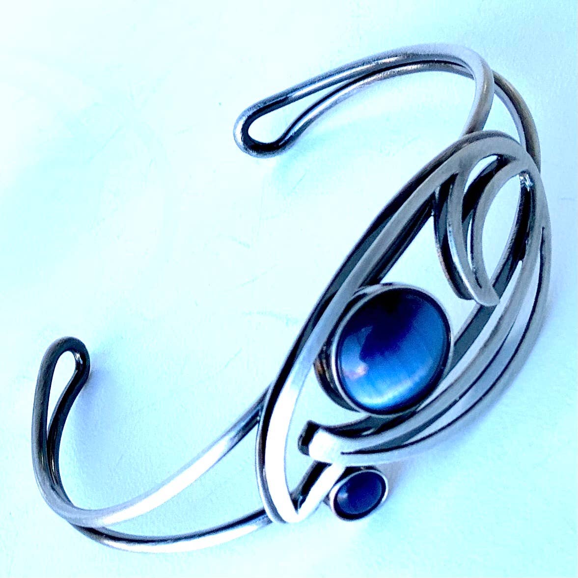 Christophe Poly / Crono Design - Vente Bracelet manchette - BRACELETS (B) - Manchette en fil en tailles 1 et 2, toutes deux ajustables33