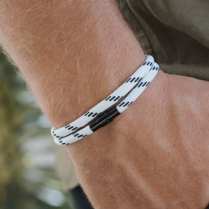 „Abseits“ für den Großhandel von Samos Jewelry