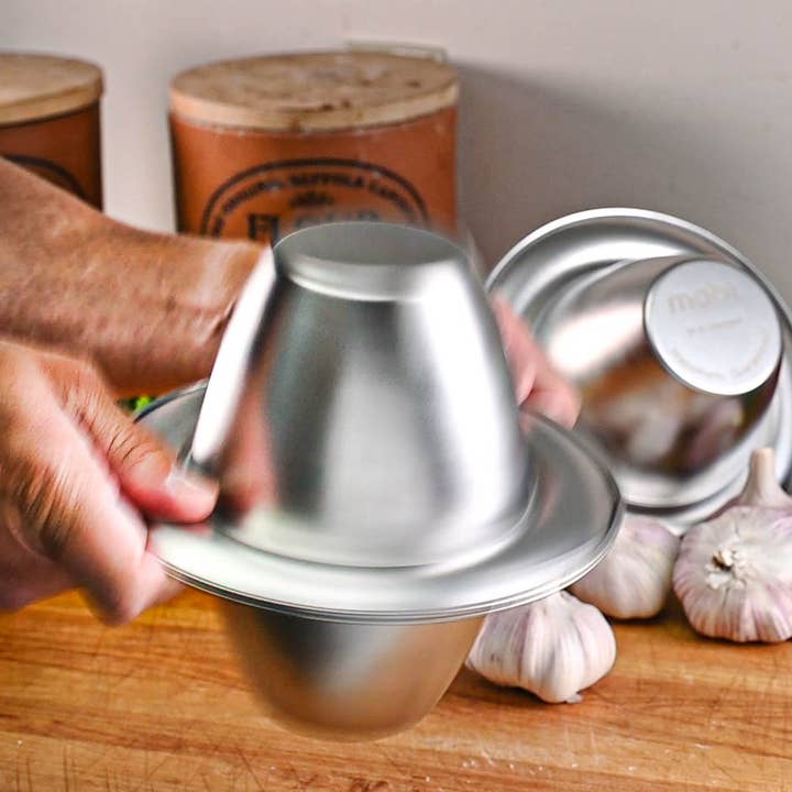 Mobi - Wholesale Kitchen Tool/Gadget - Shake 'n Peel Garlic Skin Remover0