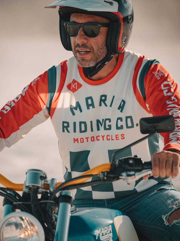 Trophäen-Trikot - Letzte Runde für den Großhandel von Maria Riding Company