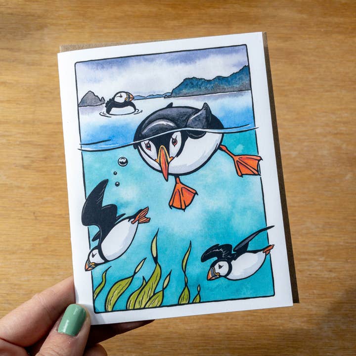 Carte de vœux Horned Puffins, papier 100 % recyclé pour la vente par Laurel Mundy Illustration