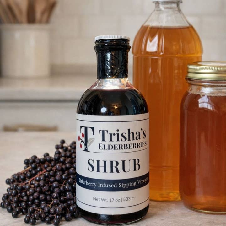 Biologische Vlierbessensiroop Drinkazijn 500ml (34 porties) voor wholesale door Trisha's Elderberries