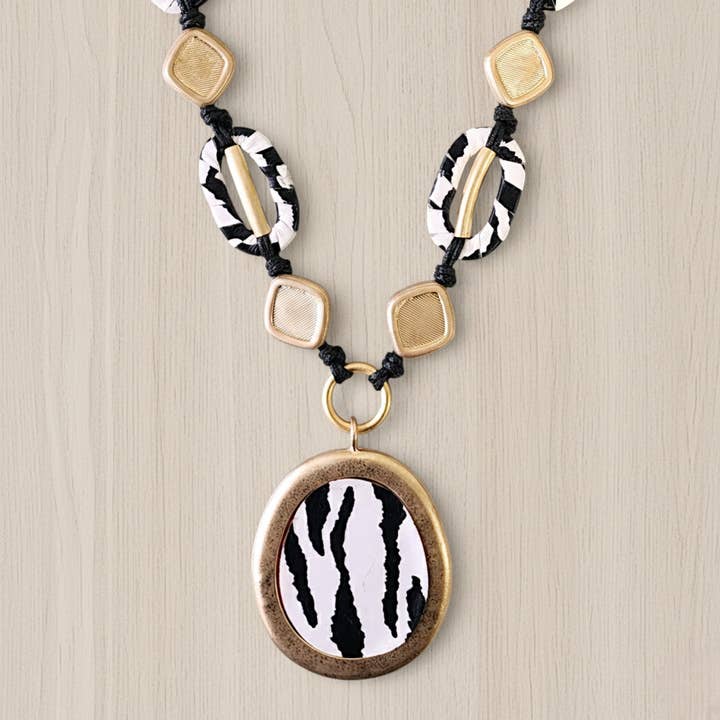 Long Beaded Animal Print Necklace | Statement Jewelry | Boho for wholesale by Bijoux Envie Statement Jewelry