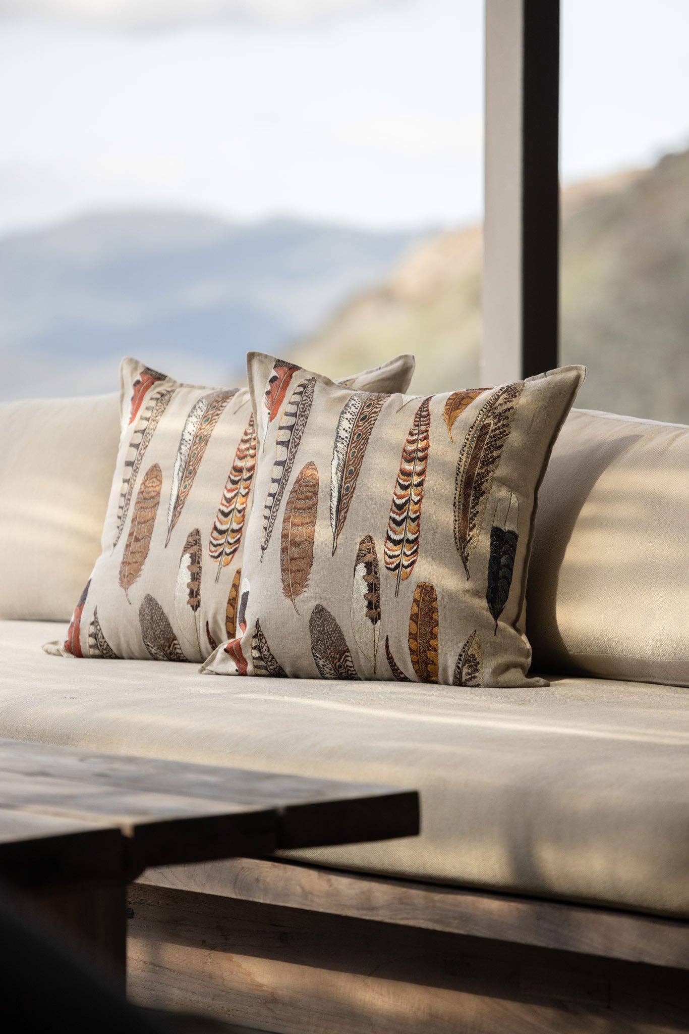 Coral & Tusk - Vente Coussin décoratif - Coussin Falling Feathers6