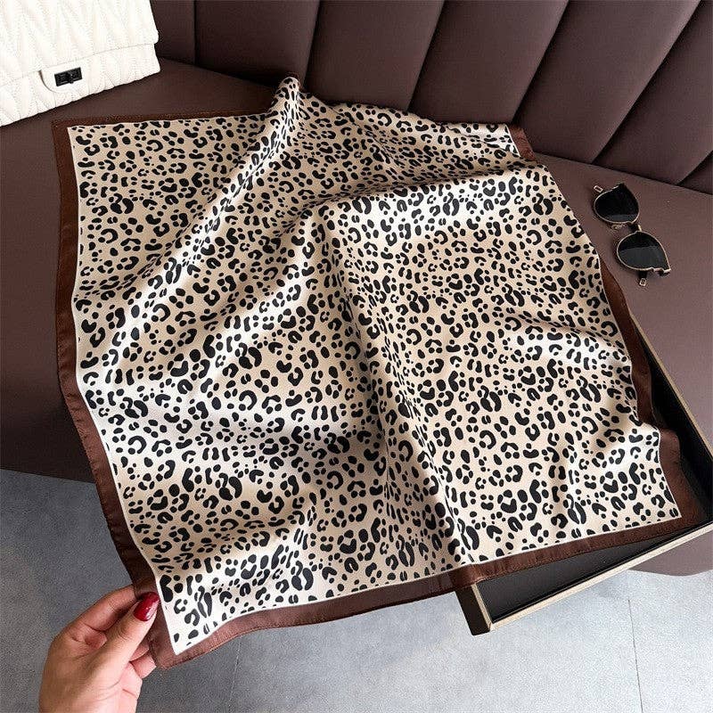 Sheer Trend - Wholesale Scarf - Women's - Fashionable Leopard Print Scarf3