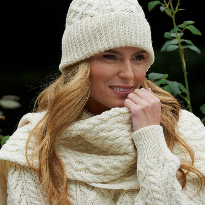 Trellis Pattern Hat X4841 and other Purchase Wholesale guanti lattice online. Free Returns & Net 60 Terms on Faire trending on Faire.