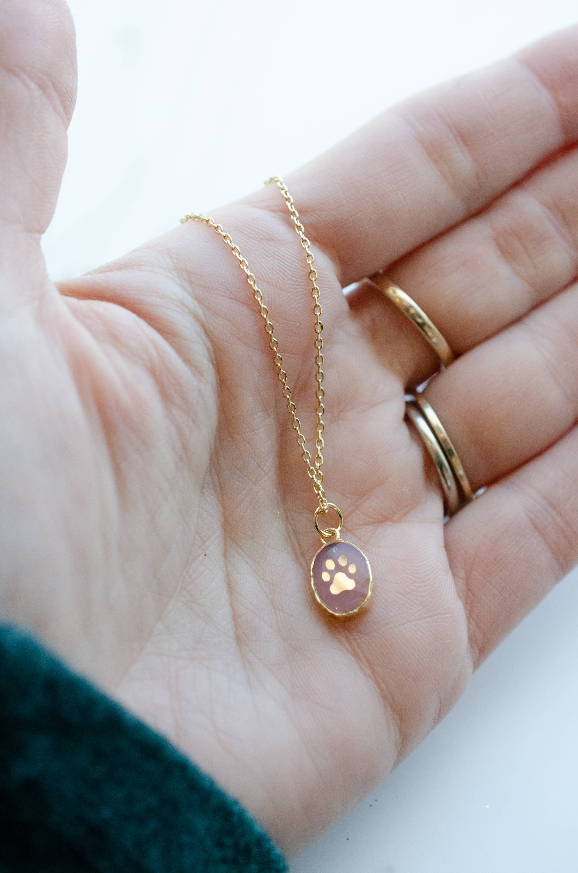 Jill Makes – wholesale Pendant/charm necklace – Paw Print Gemstone Necklace3