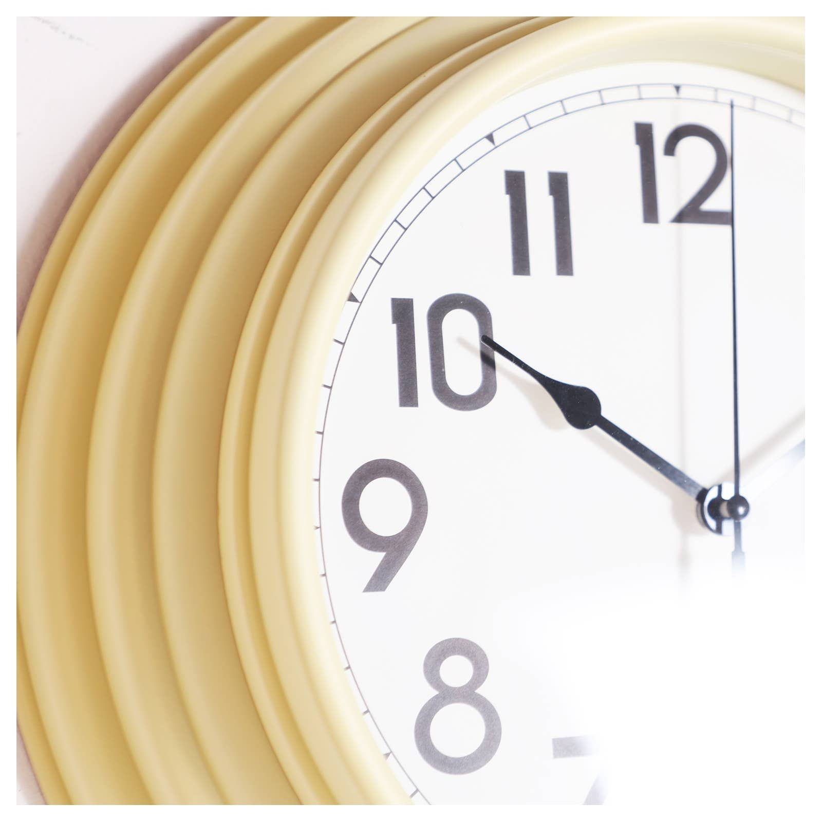 B&B - Wholesale Wall Clock - Wall Clock, Plastic, Gray/Cream Color, 30X8X30cm1