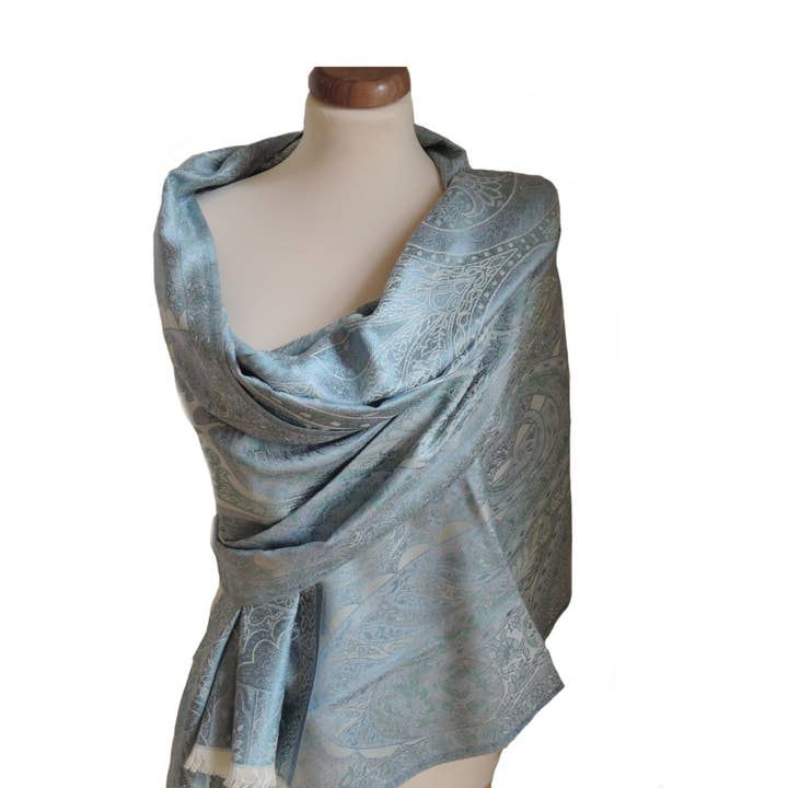 Shawl Nimes in Silk Wool Light Blue for wholesale by Supplement D'AM