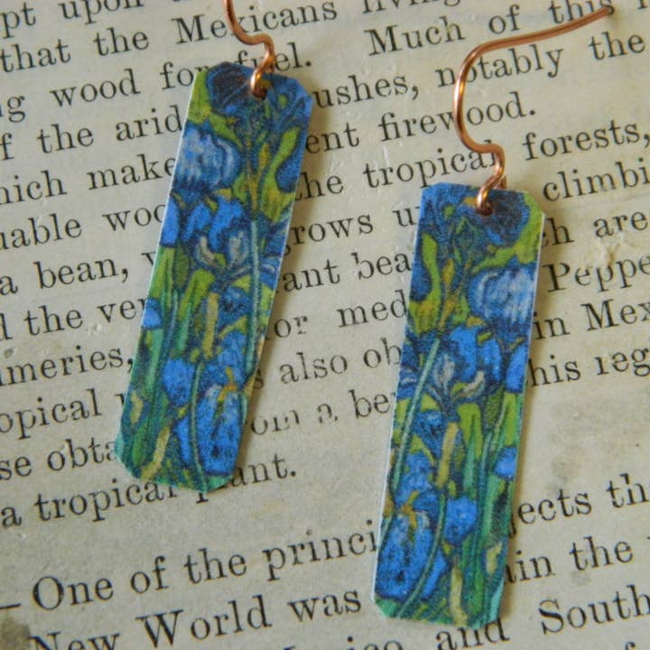 Van Gogh øreringe iris detaljer for engroshandel hos Sarah Wood Studio