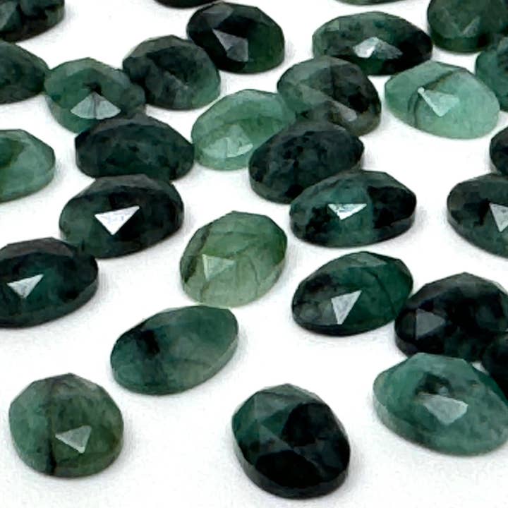 10 pièces de cabochons en émeraude naturelle taille rose, pierres précieuses en vrac, pierres pour bague, 9x7mm - 10x7,5mm pour la vente par Akstar Gems