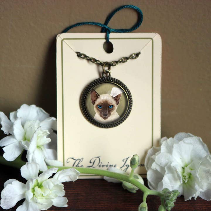 The Divine Iguana - Wholesale Pendant/Charm Necklace - Siamese Cat Pendant Necklace
