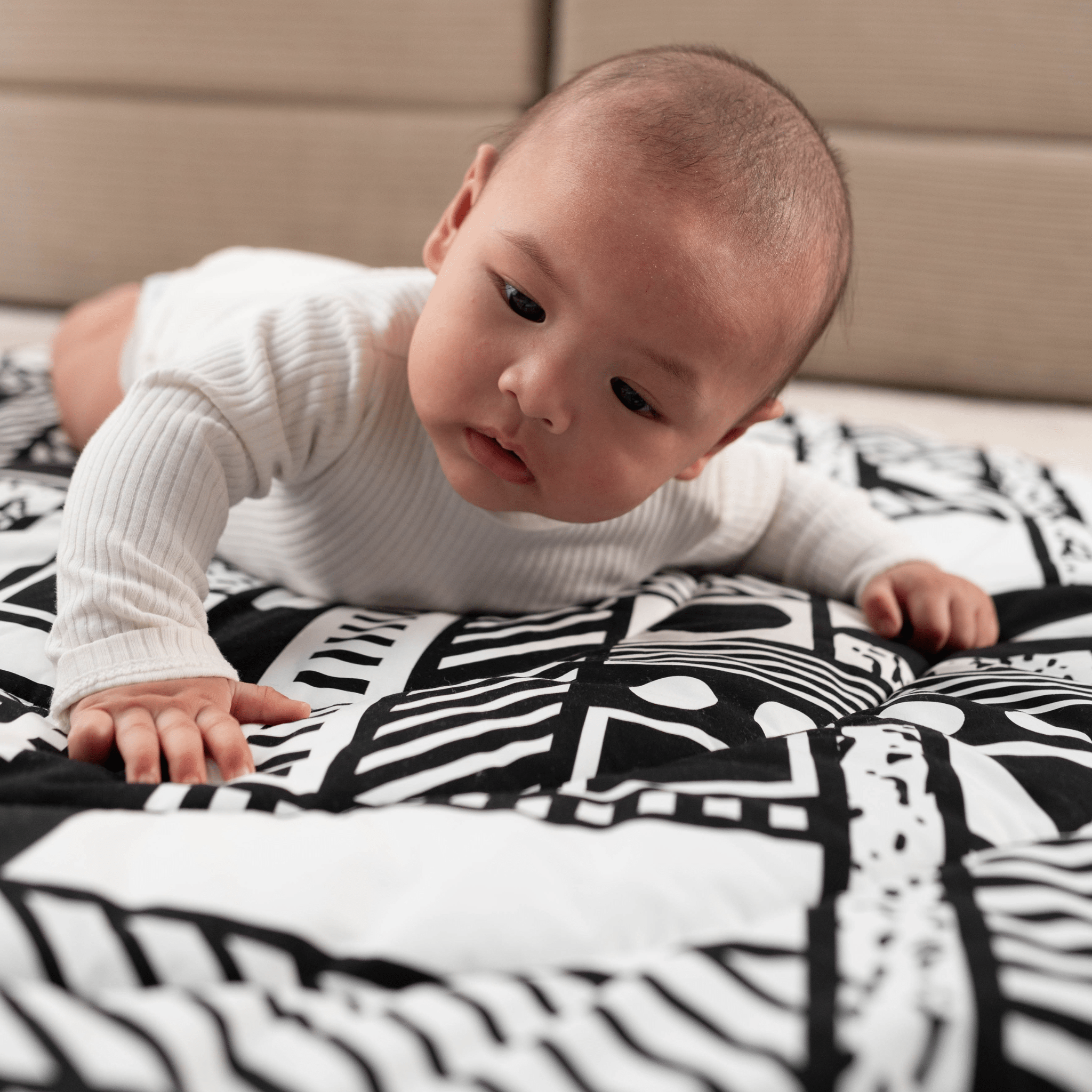 Etta Loves UK – wholesale Play mat – Kids & baby – ETTA LOVES x WALALA PLAYMAT- reversible newborn to 4 months / 5+ months2