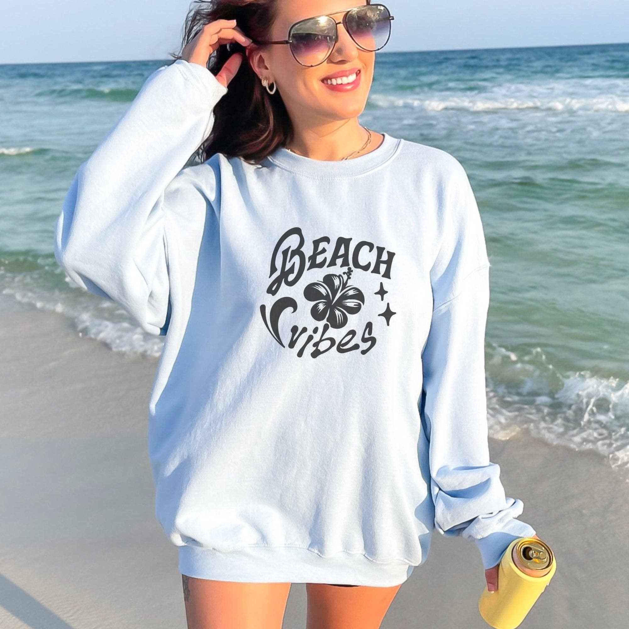 Trendznmore - Modern Graphic Apparel - Venta al por mayor Sudadera estampada - Mujer - Sudadera con estampado Beach Vibes0