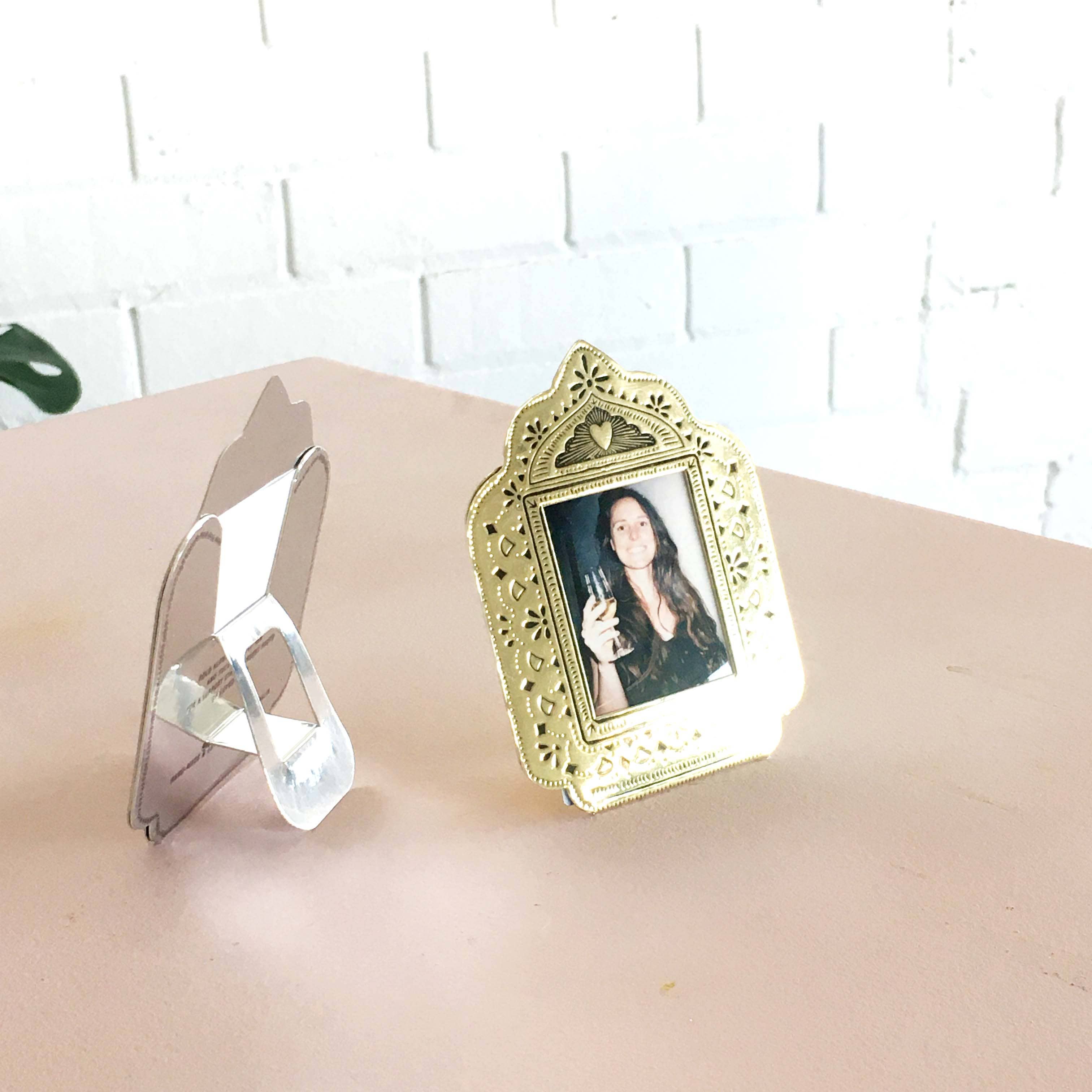 THE LITTLE PRESS - Vente Cadres photos - Petit cadre en faux étain doré2