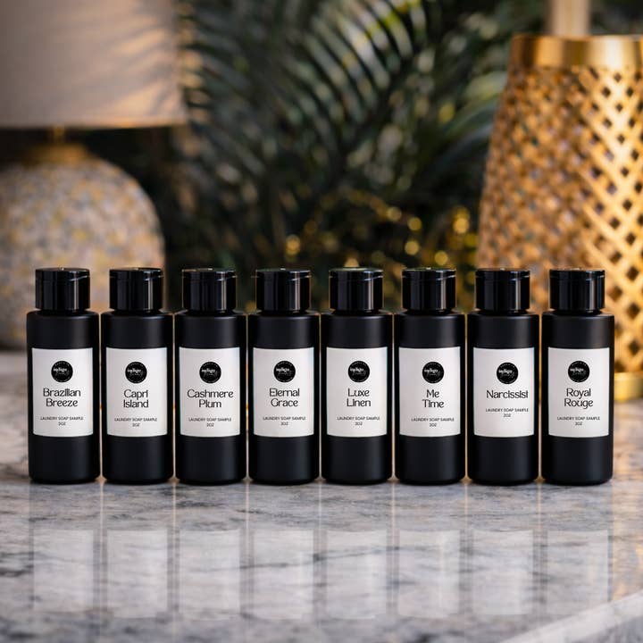 Ensemble d'échantillons de lessive liquide pour la vente par Indigo Scents Candle Co.
