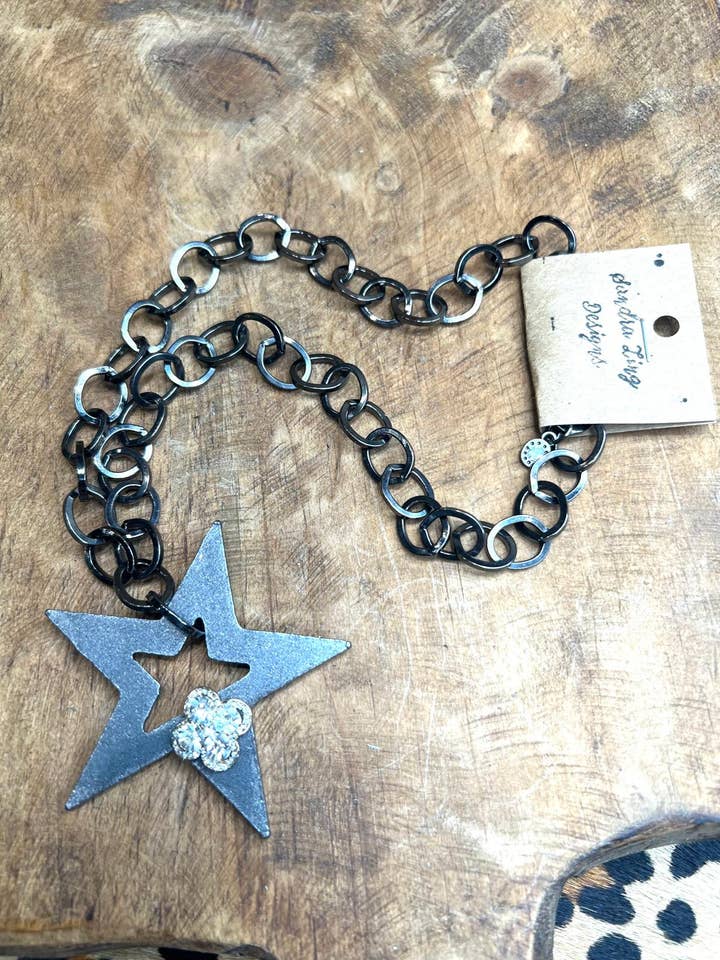 ⭐✨ Stjernelys Rebel Halskæde ✨⭐ for engroshandel hos Sandra Ling Designs