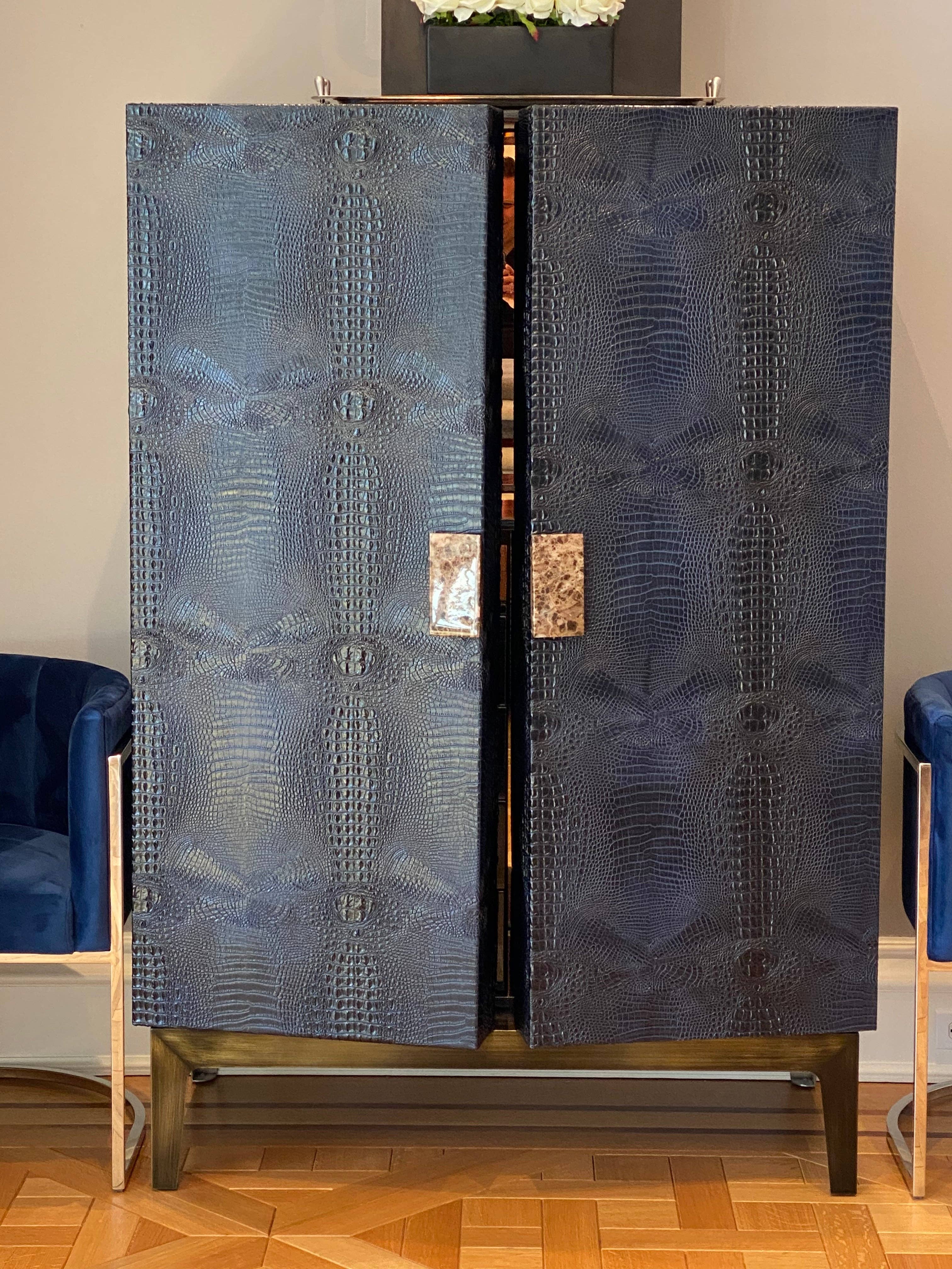 One Preevay Luxury Home Furniture & Decor - Wholesale Cabinet - Louis XIV Inspired Faux Crocodile Armoire | Marble Handle Pulls | One Preevay8