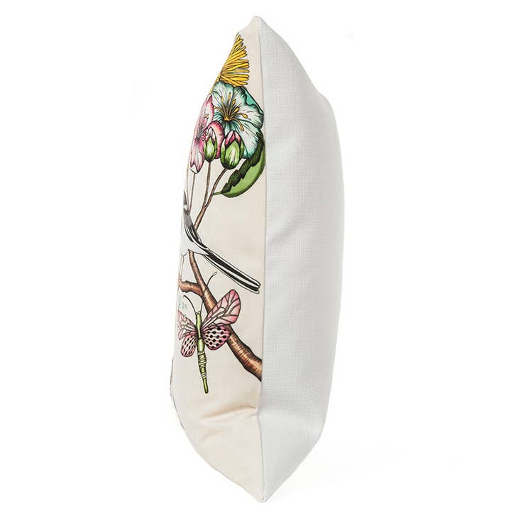 Nadja Wedin design – wholesale Prydnadskuddfodral – Kuddfodral 20x20” (48x48 cm) Wagtails Spring