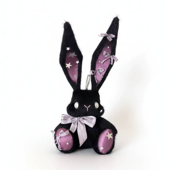 Snowball | Peluche Lapin Noir pour la vente par Hello Claws Limited