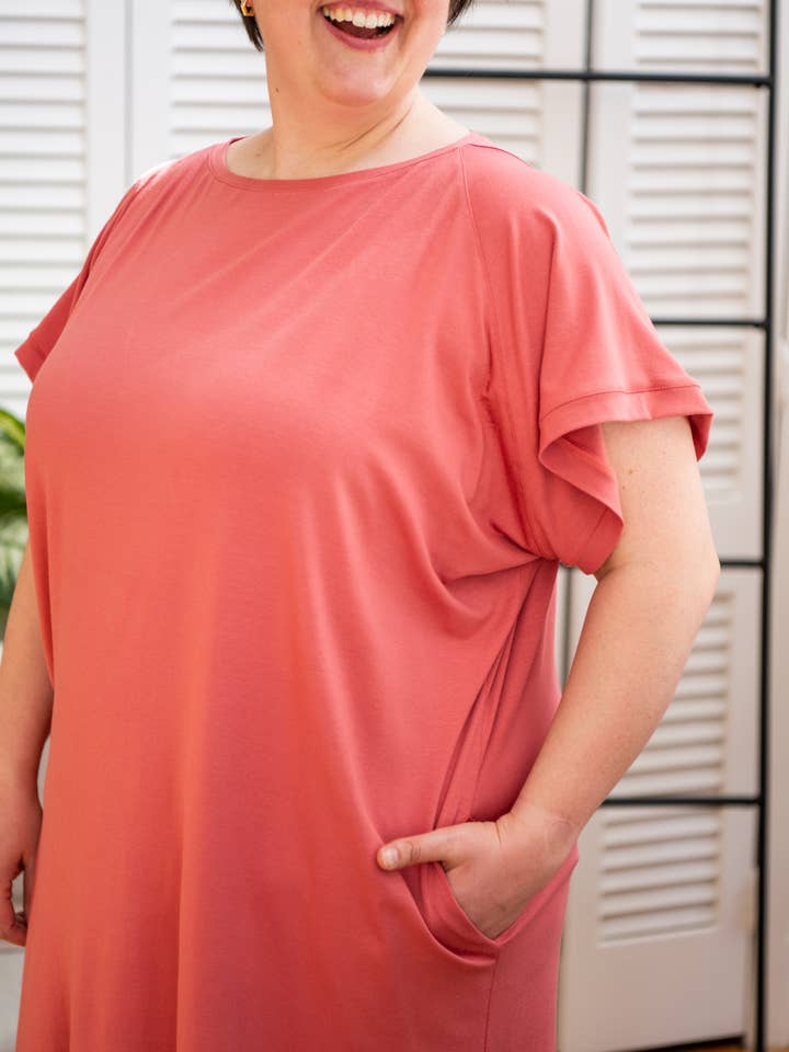 Knieriem Designs - Wholesale Dress - Women's - Short Sleeve Coral Knit Dress w/Pockets in Rayon Lycra1