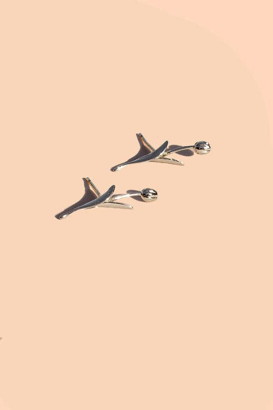 Peter and June – wholesale Stud/post earrings – Holland Tulip Studs - 18K Gold Plated or Silver Rhodium2