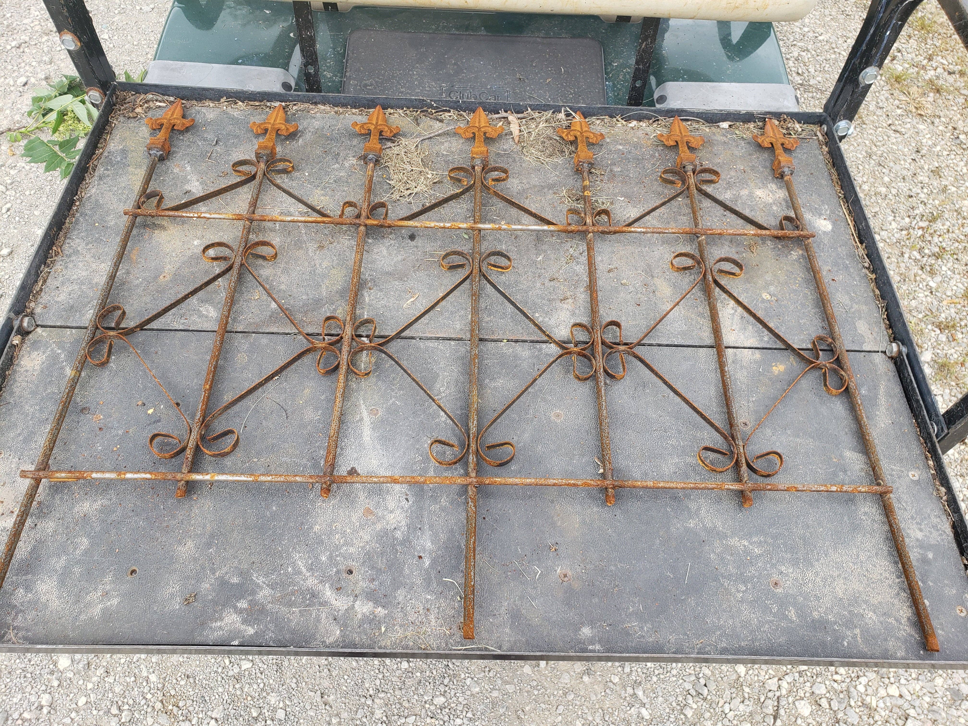Garden Iron And More - Wholesale Outdoor Ornament/Decor - X'S Diamond Border Fence with Finials Rustic Vintage Style1