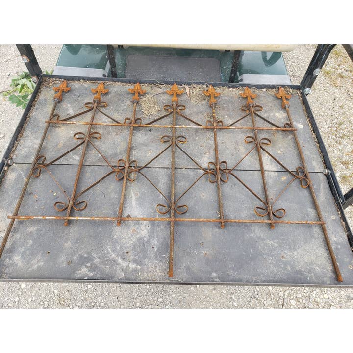Garden Iron And More - Wholesale Outdoor Ornament/Decor - X'S Diamond Border Fence with Finials Rustic Vintage Style1