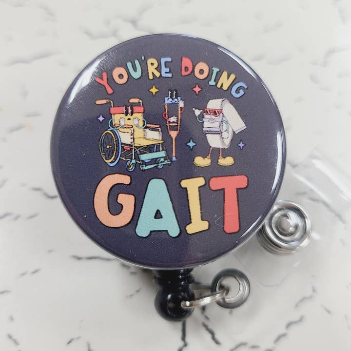 Enrouleur de Badge Infirmier : Vous Faites de la Marche - Soins Orthopédiques PT pour la vente par RebootRelics