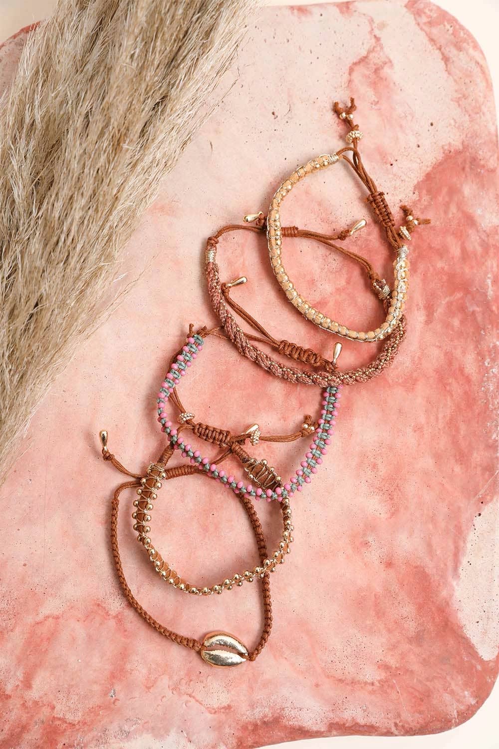 Leto Accessories - Vente Parures de bijoux - Bracelets ethniques en perles et cordons tissés à superposer 🌺3