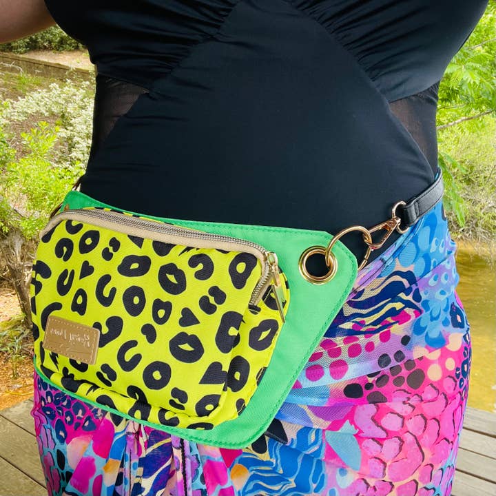 Betsy Dare - Wholesale Belt Bag - Women's - Yellow Electric Leopard Lisa Convertible Crossbody Belt Bag3