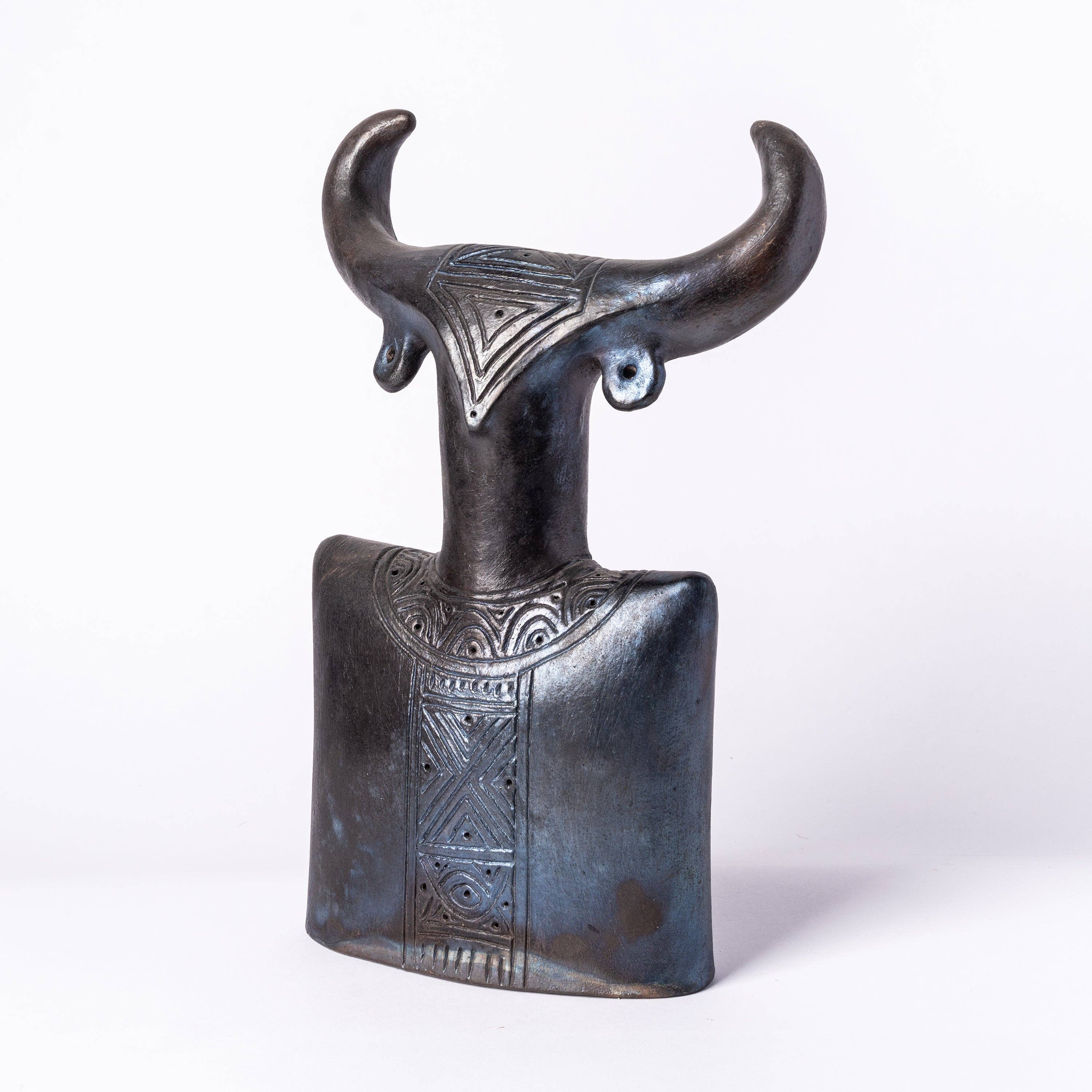 Maison Annabi – wholesale Skulptur – Stor minotaurstaty i raku och bränd lera0