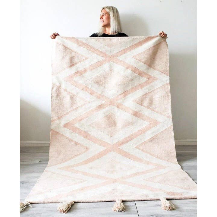 Tappeto Kilim tessuto a mano Zada per la vendita all'ingrosso da parte di Mumo Toronto Inc