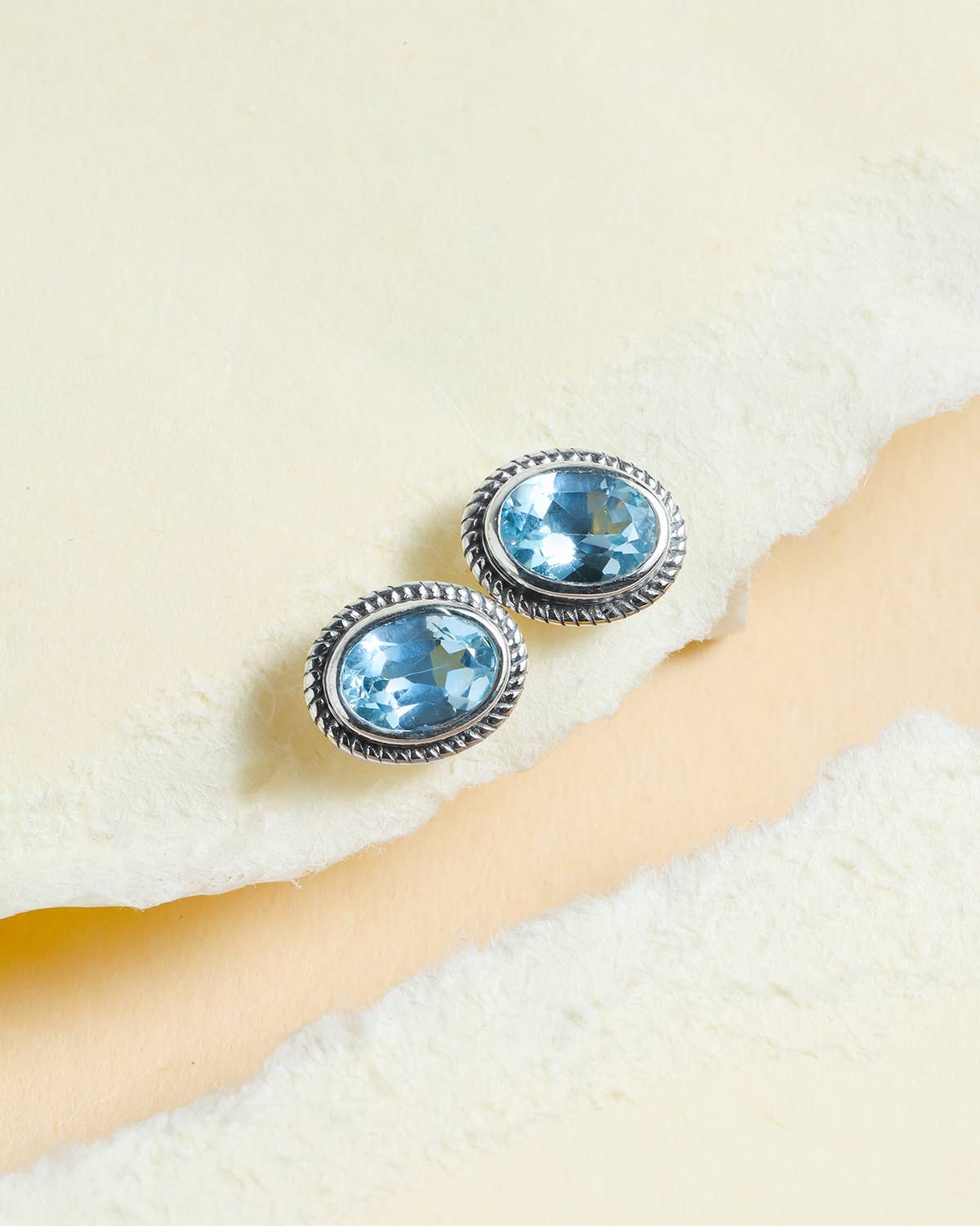 Tiramisu - Vendita all'ingrosso Orecchini a bottone - Orecchini a bottone in argento Sterling 925 con topazio azzurro cielo2