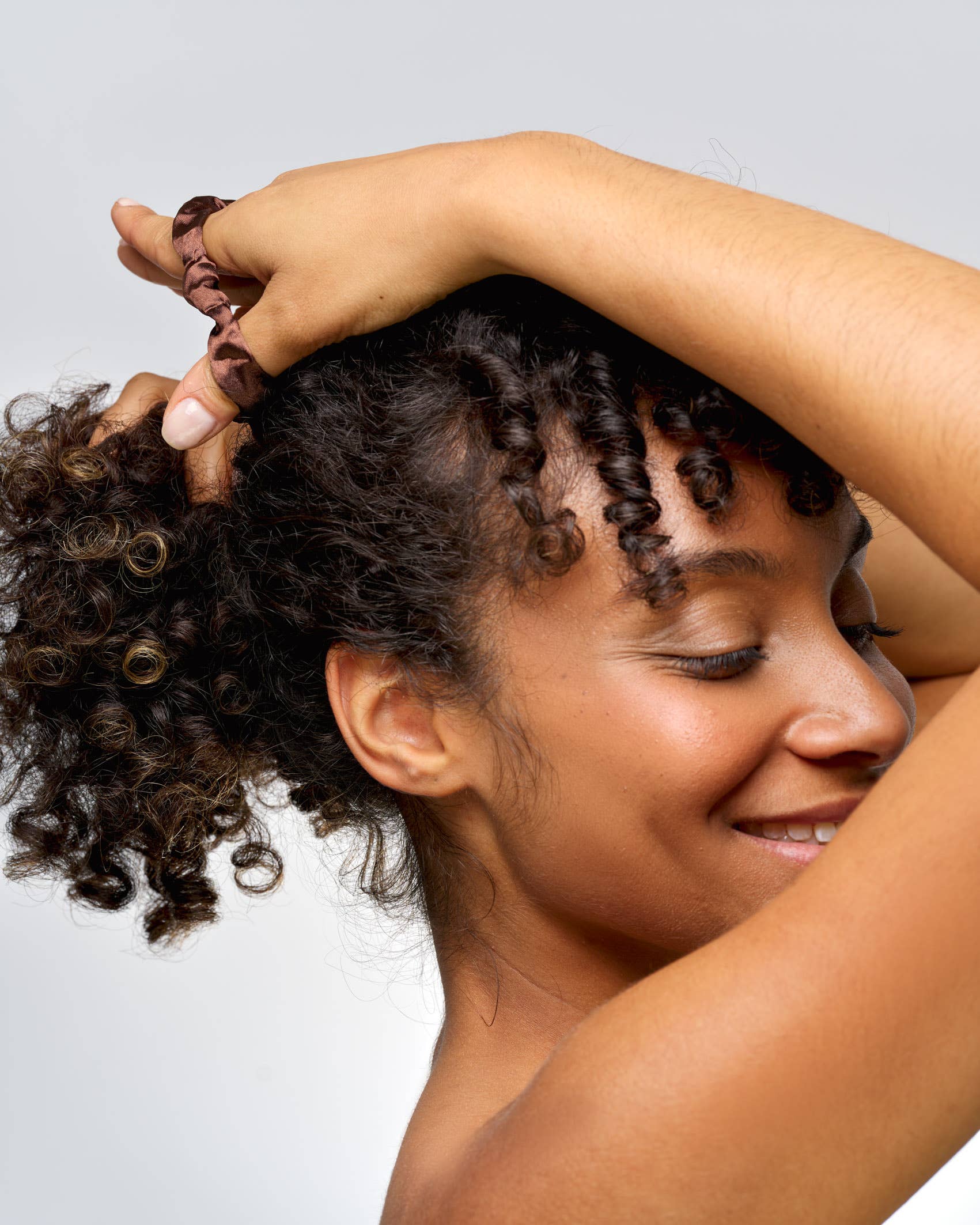 Soinvogue – wholesale Hair tie – Brushworks Skinny Satin Scrunchies - 6 Pack8