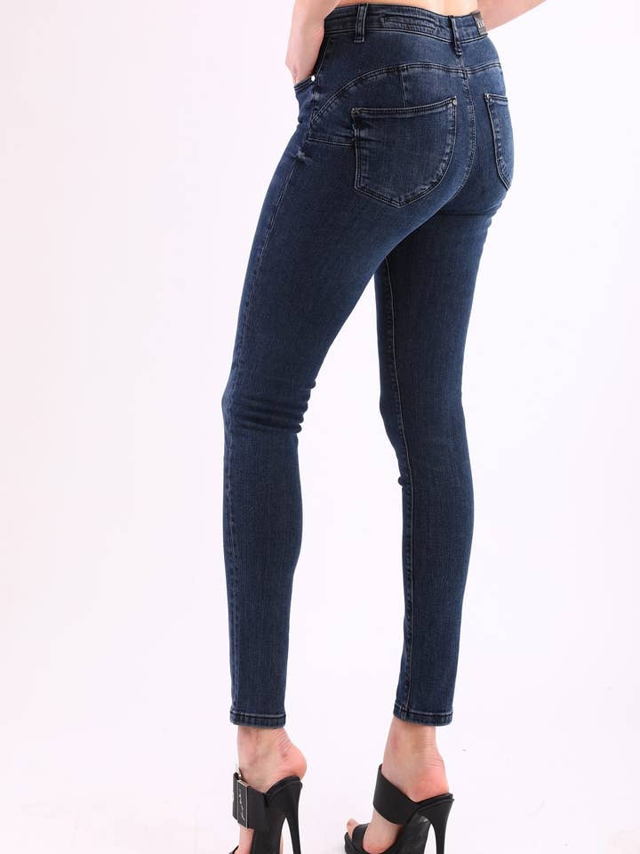 M3 GISELLE DA per la vendita all'ingrosso da parte di Met