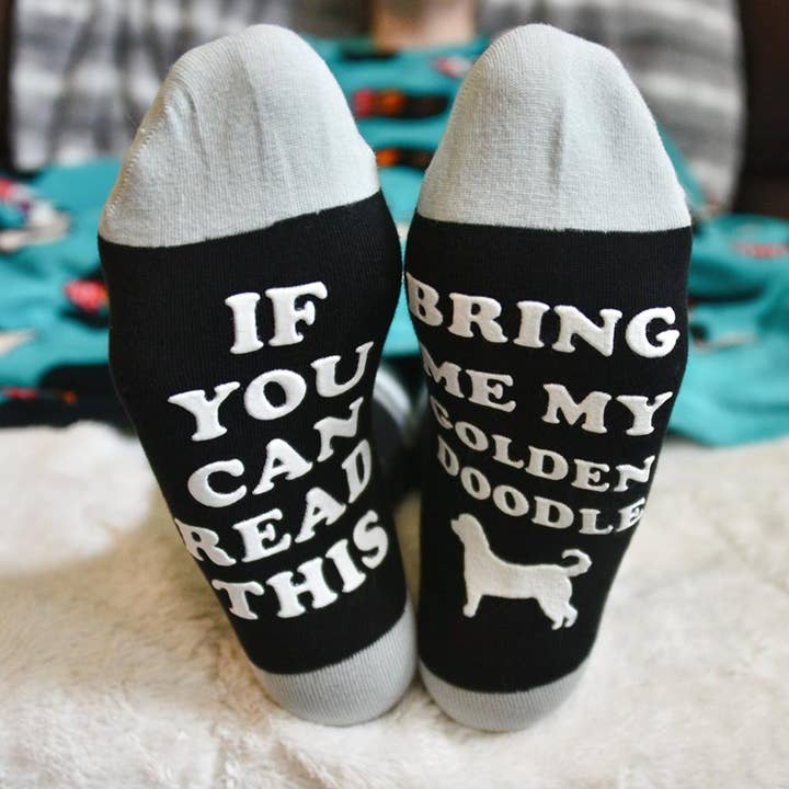 Calcetines para hombre y mujer — Bring Me My Doodle — Novedad para venta al por mayor de Sock Doggo