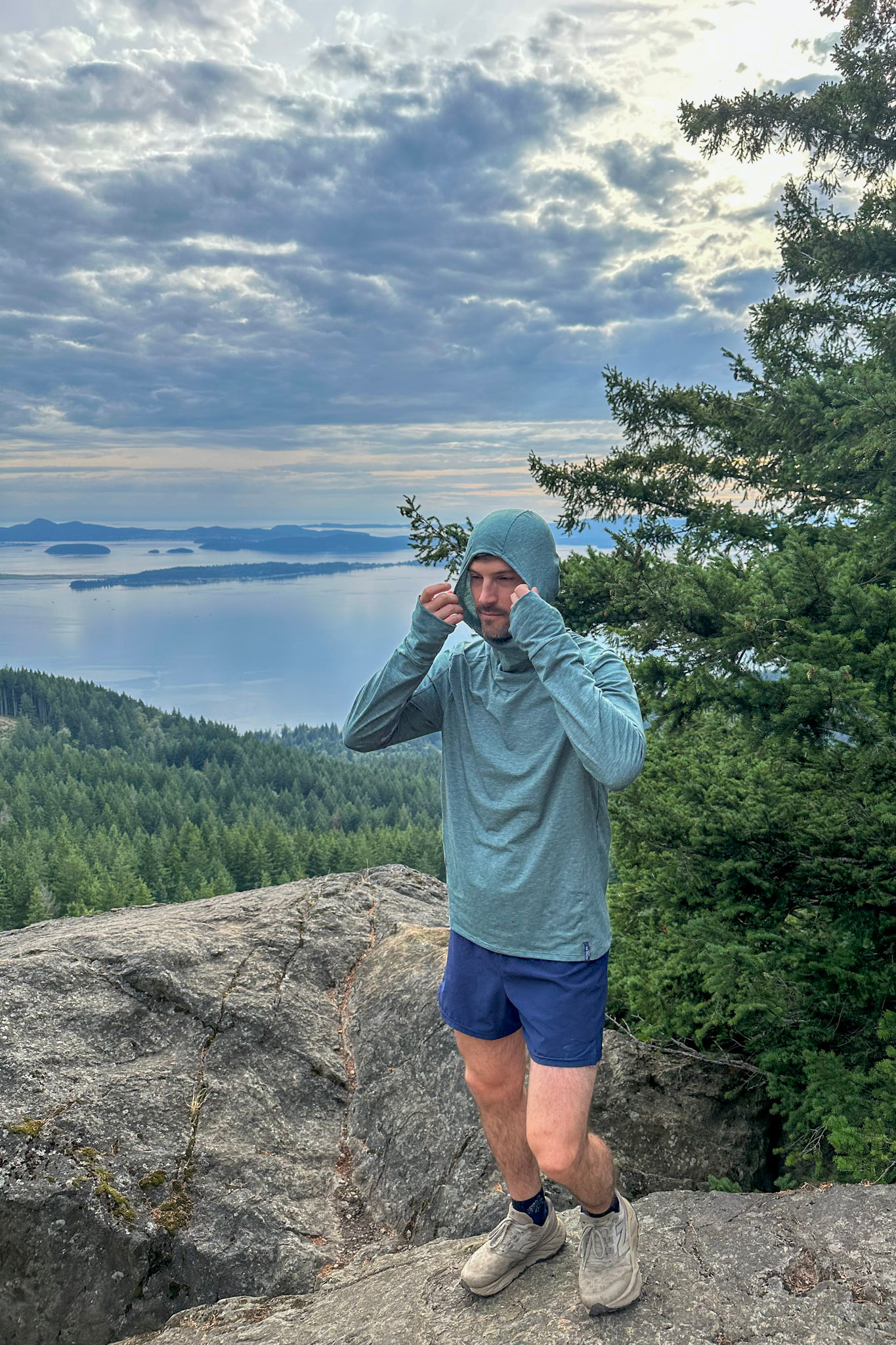 Alpine Fit - Wholesale Athletic Top - Men's - Men's Hooded Treeline Long Sleeve26