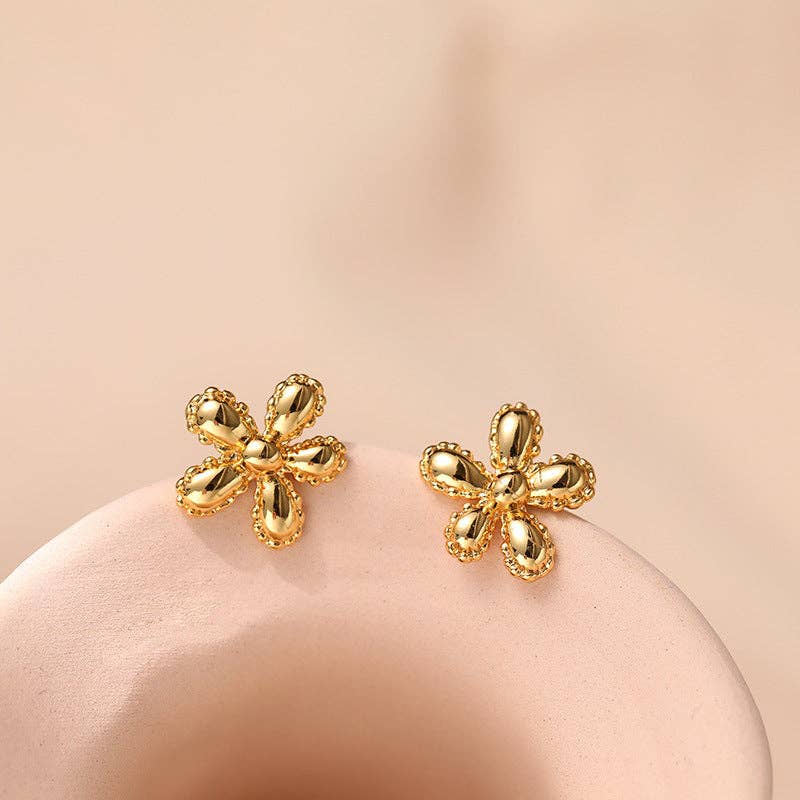 Simple Floral Gold Plated Stud Earrings DPJE1242 for wholesale on Faire2