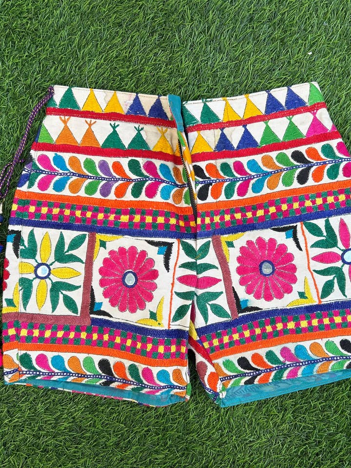 Meghcraft - Wholesale Shorts - Women's - Cotton Shorts Bermuda - Embroidered Boho Shorts 9