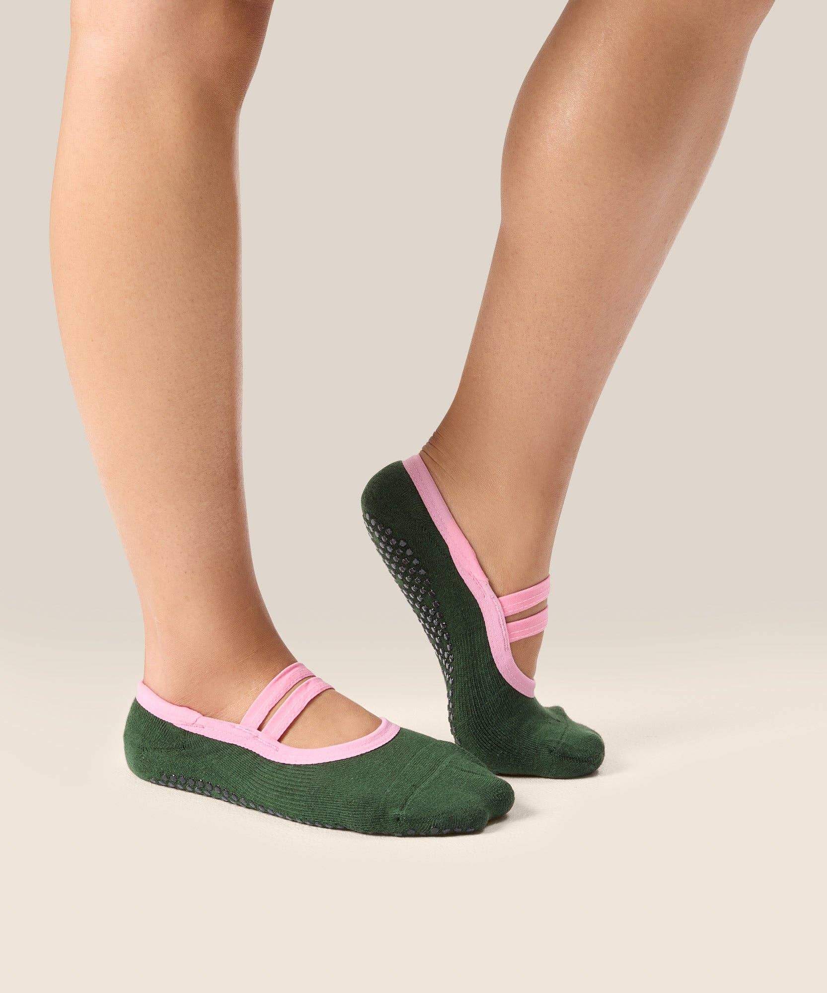 MoveActive - Wholesale Socks – Women's - Ballet Non Slip Grip Socks - Salsa Verde