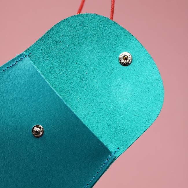 Ark Colour Design - Wholesale Coin Purse - Women's - Googly Eye String Purse2