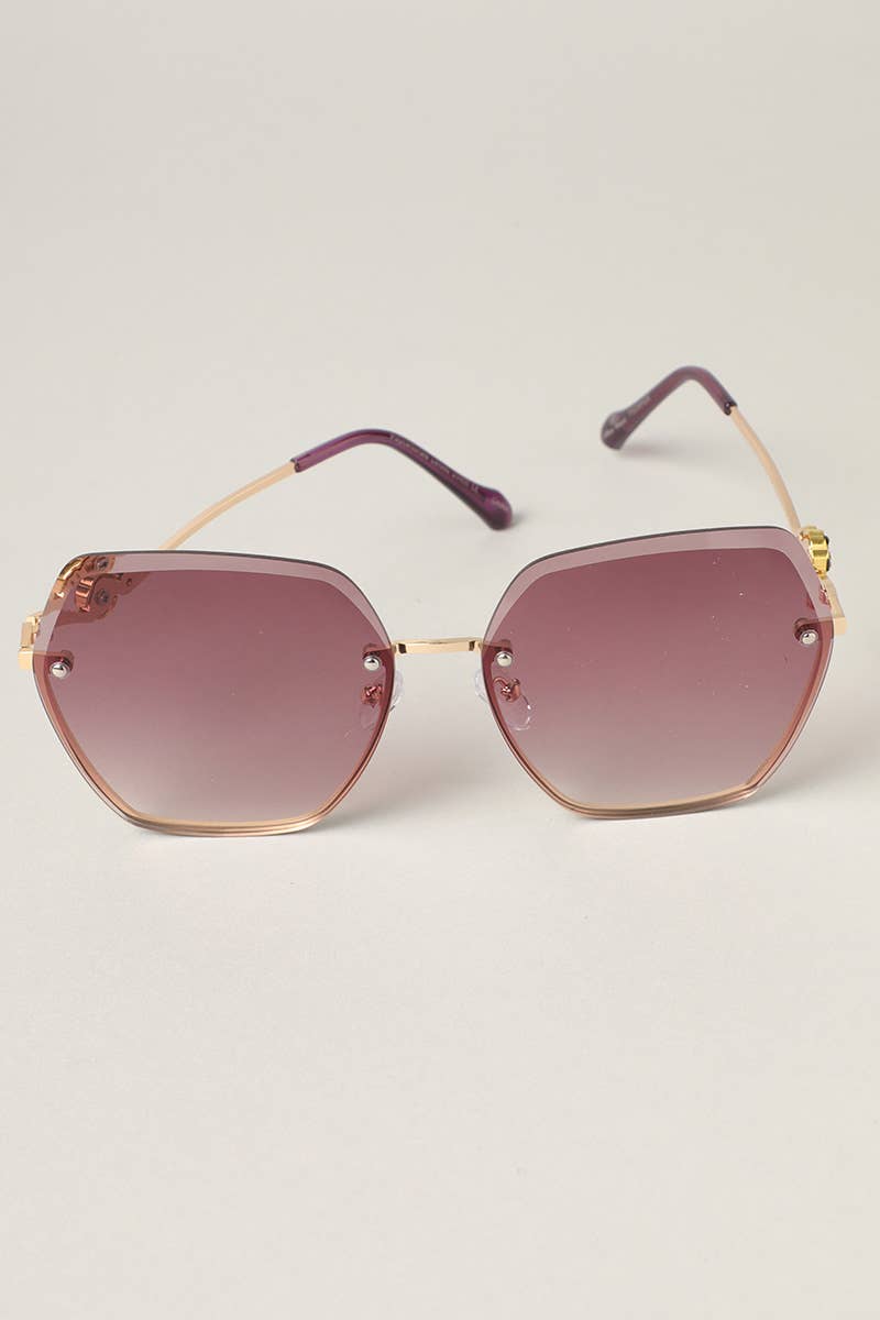  ASSORTED COLOR Women's Large Sunglasses for wholesale on Faire4