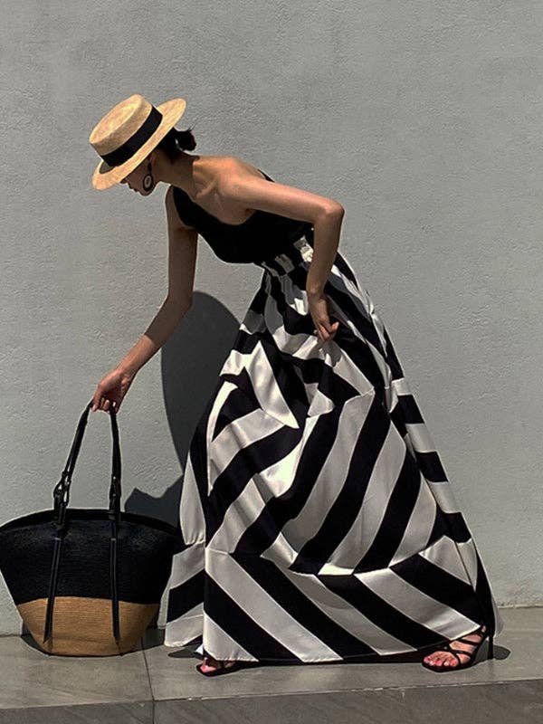 Sheer Trend – wholesale Set med topp och kjol - Dam – Set med randigt omlottlinne med enfärgad axel och kjol13