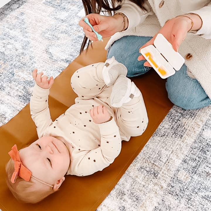 oogiebear - Wholesale Nasal Care - oogiebear baby booger and ear wax picker (2-pack)6