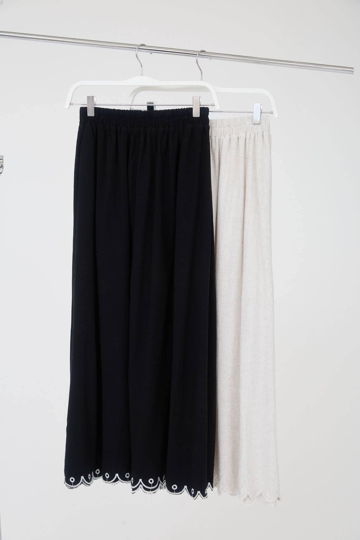 Blu Pepper – wholesale Skirt – Women’s – HIGH WAIST SCALLOP HEM MIDI SKIRT7