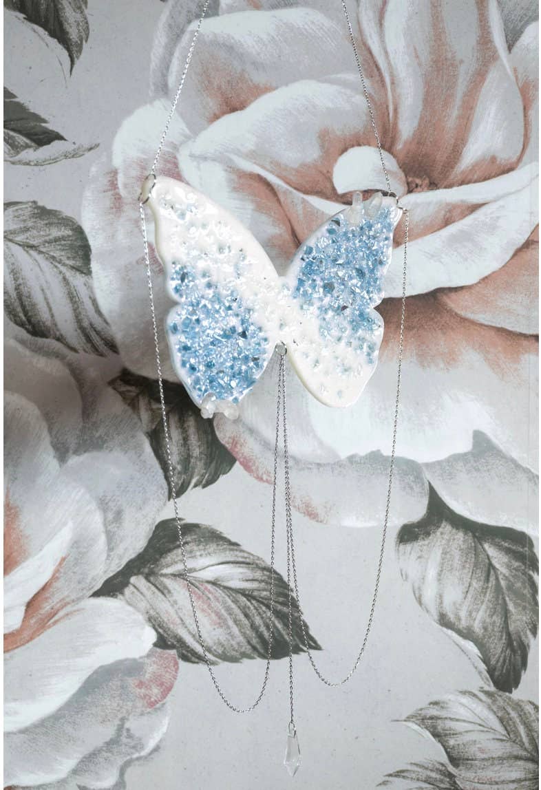 Grey Stone boutique – wholesale Suncatcher – Handmade Butterfly Crystal Suncatcher: Quartz Rainbow Maker1