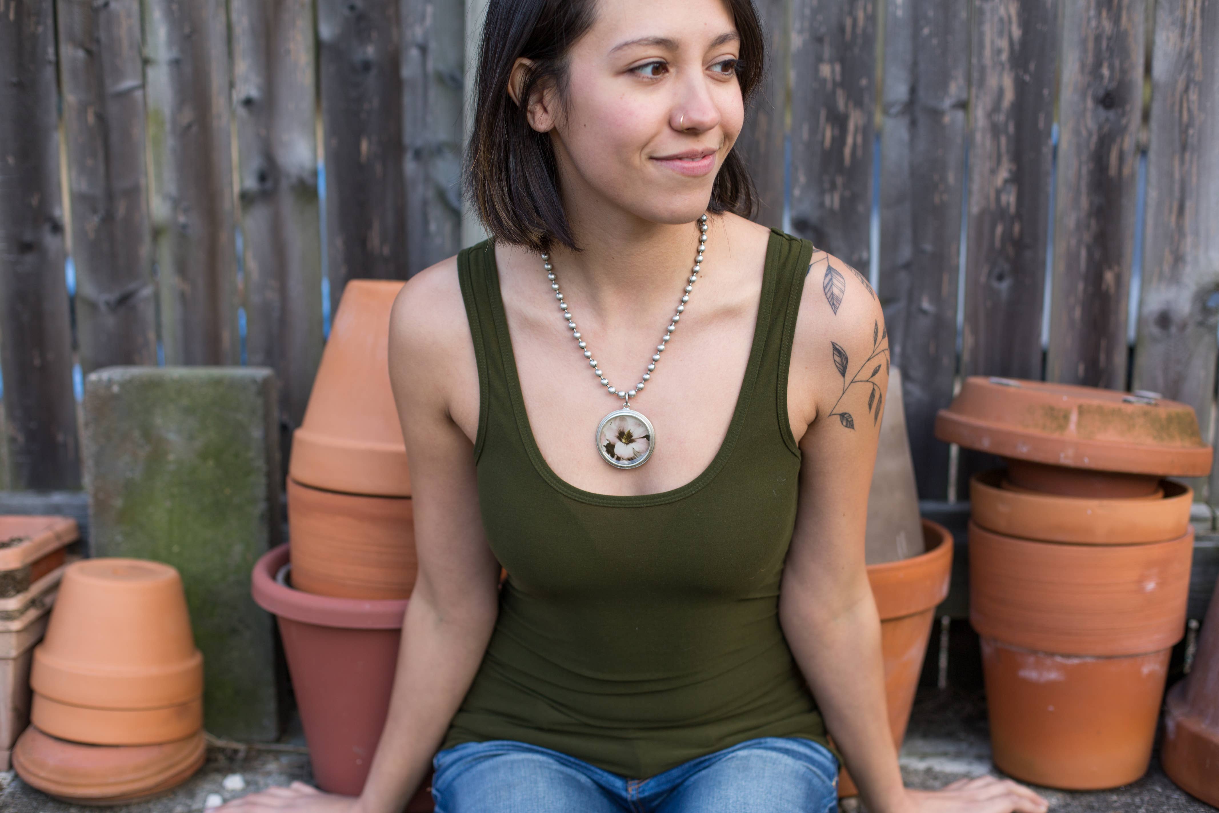 joeyfivecents - Wholesale Pendant/Charm Necklace - Large Chunky Silver Necklace - flowers, garden, rich color