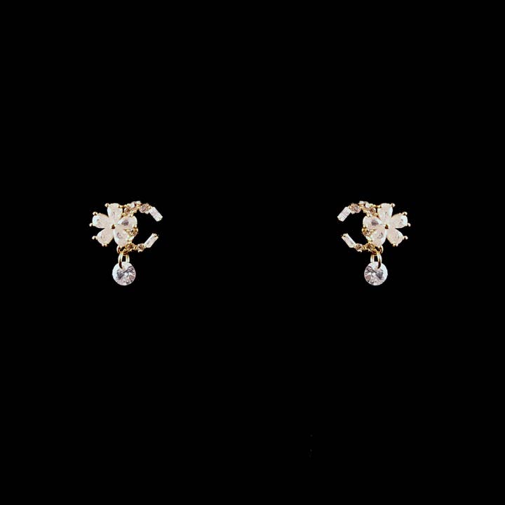 Boucles d'oreilles clous Chaneliz Petite cubic mini zirconia pour la vente par Esttia