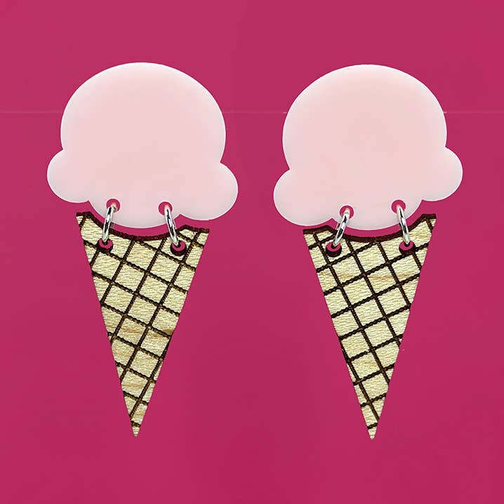 Boucles d'oreilles crème glacée - Rose pâle pour la vente par Art School Dropout